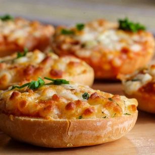 Pizza Bagels